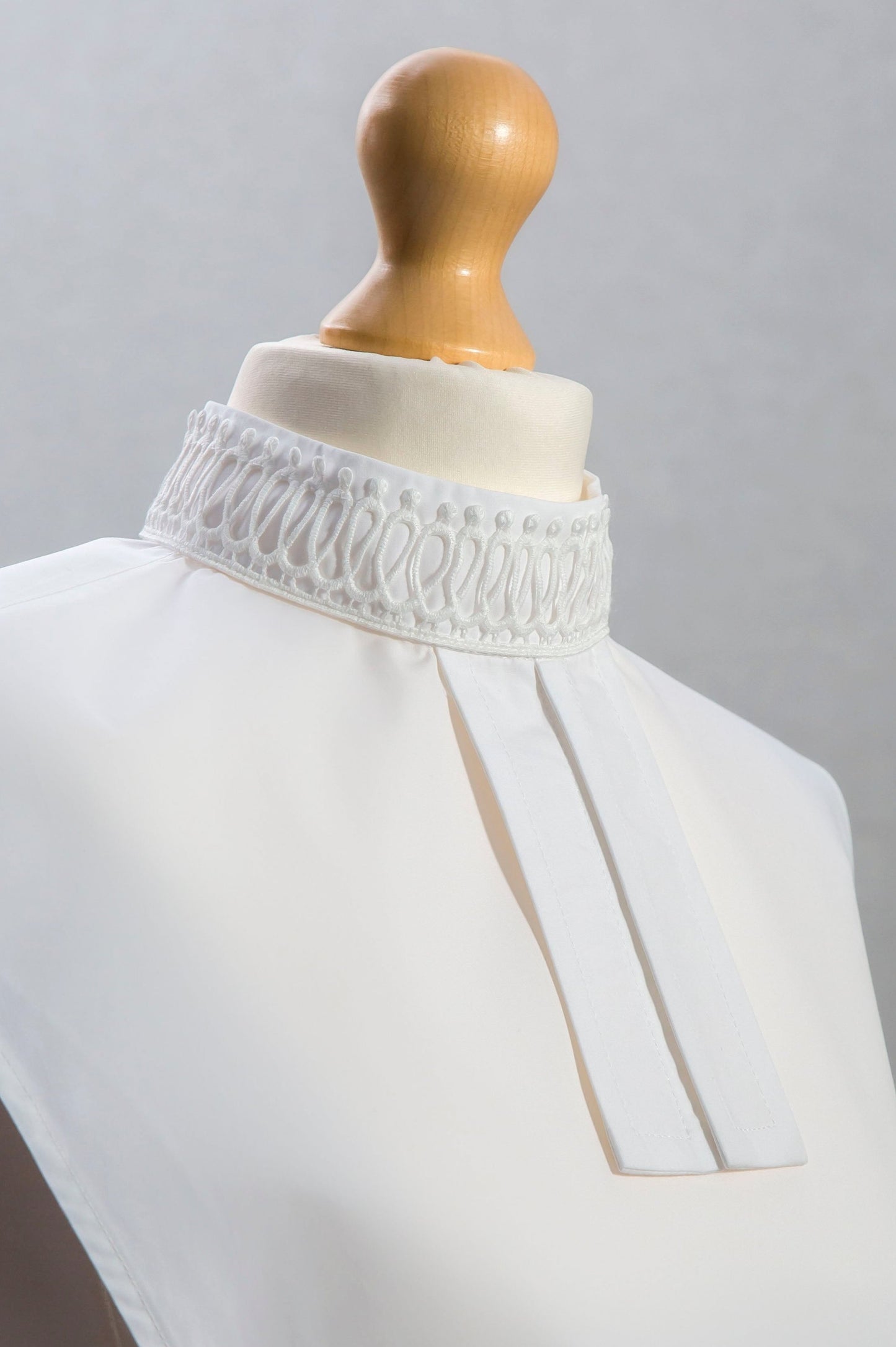 New I&N Loop Lace Collarette®